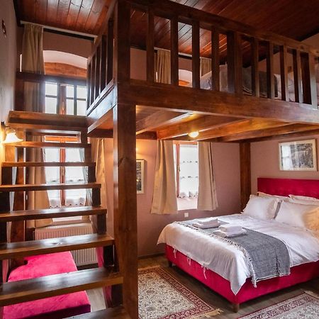 The Old School Boutique Hotel Сирако Экстерьер фото