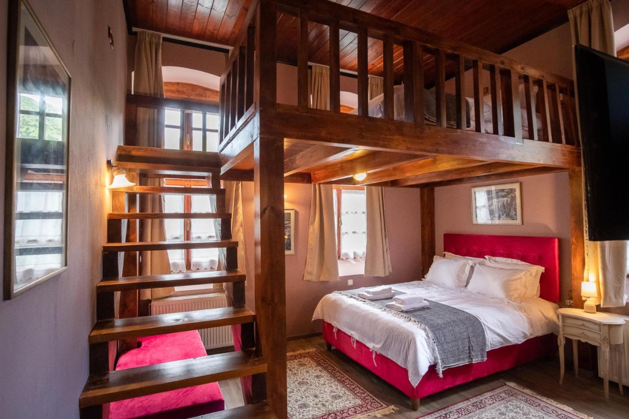 The Old School Boutique Hotel Сирако Экстерьер фото
