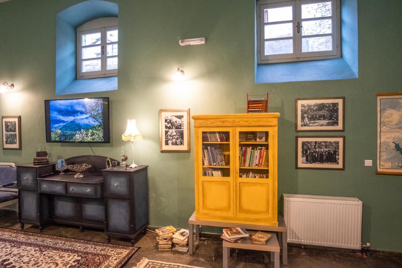 The Old School Boutique Hotel Сирако Экстерьер фото