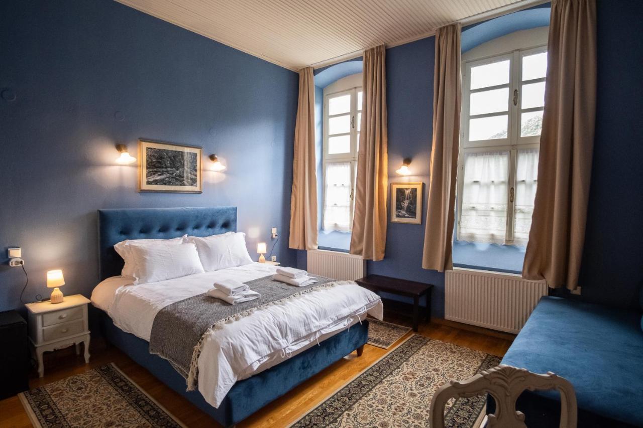 The Old School Boutique Hotel Сирако Экстерьер фото