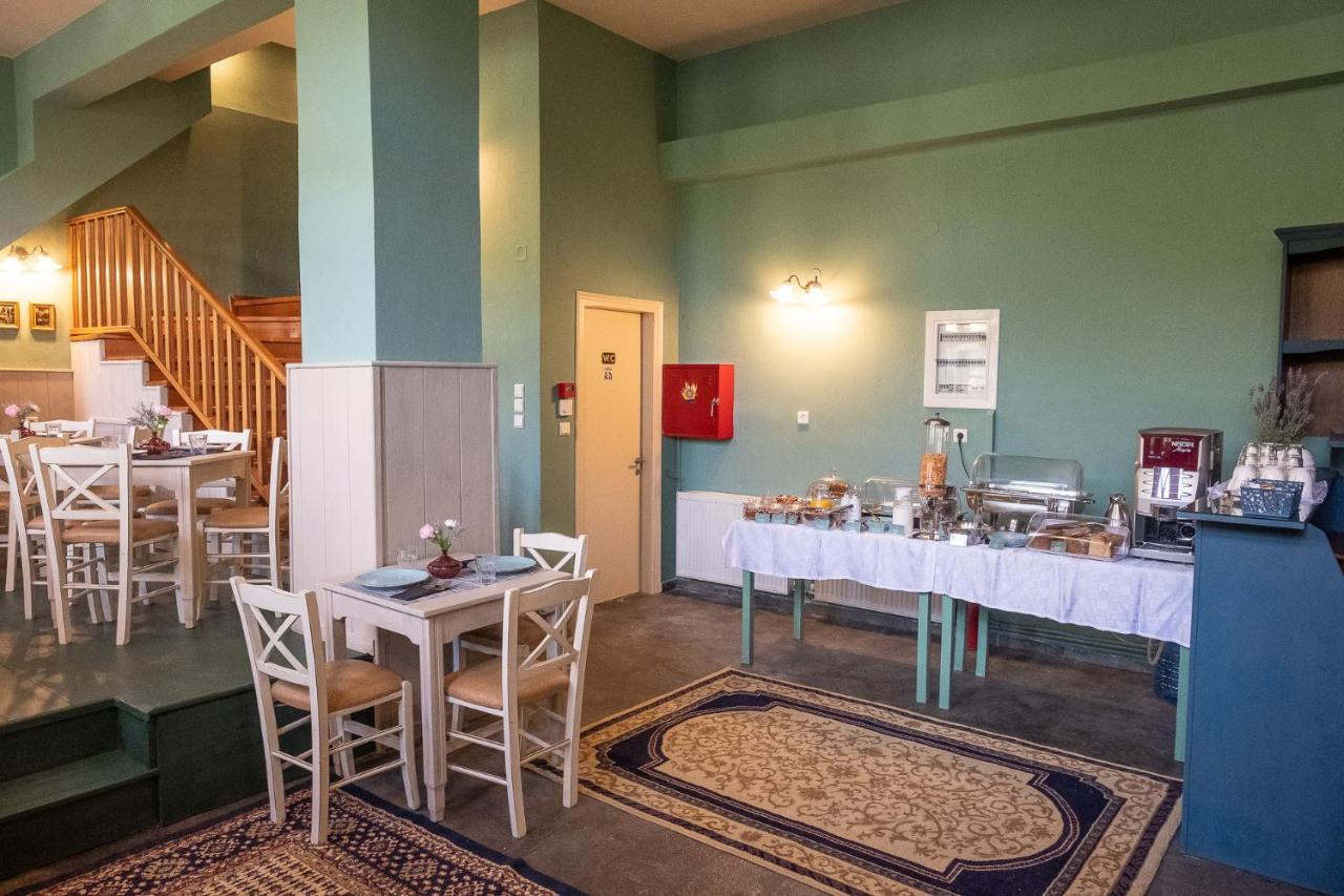 The Old School Boutique Hotel Сирако Экстерьер фото