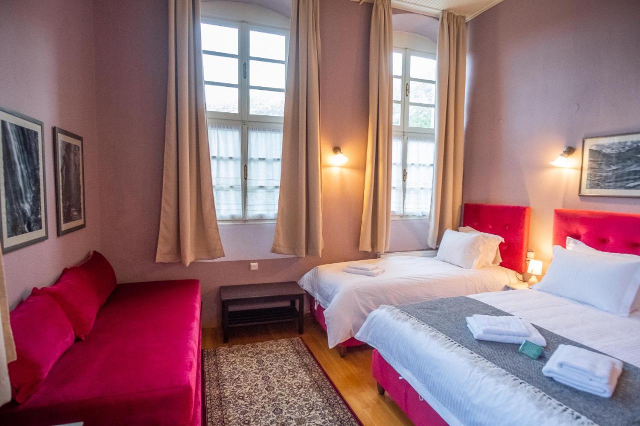 The Old School Boutique Hotel Сирако Экстерьер фото