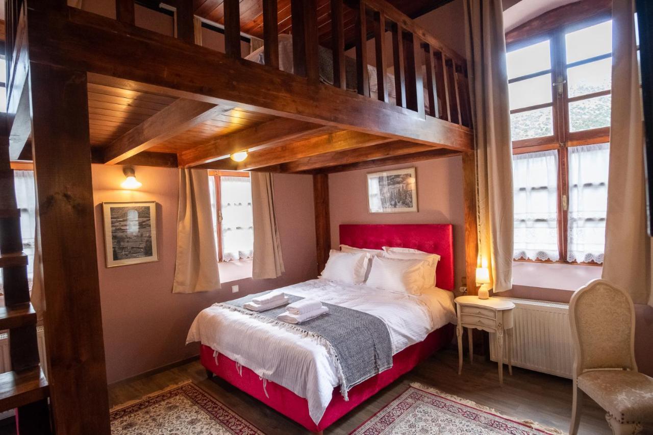 The Old School Boutique Hotel Сирако Экстерьер фото